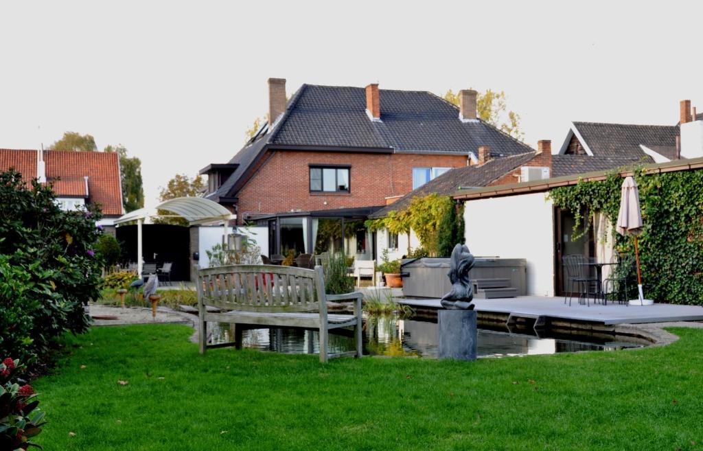 B&B 'T Solveldje Bilzen Exterior photo